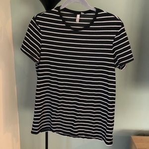 Black and white stripe tee